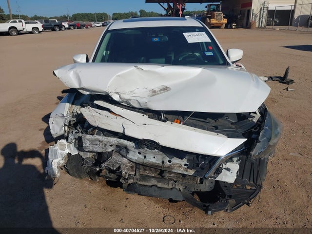 JM1BM1X34G1310336 Mazda MAZDA3