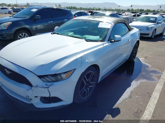 Ford Mustang V6 2015 1FATP8EM9F5414804 Image 2