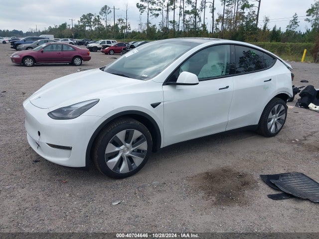 2024 TESLA MODEL Y 7SAYGDEEXRA269597 Photo 1