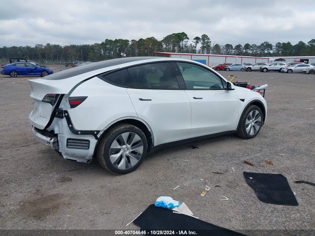 2024 TESLA MODEL Y 7SAYGDEEXRA269597 Photo 3