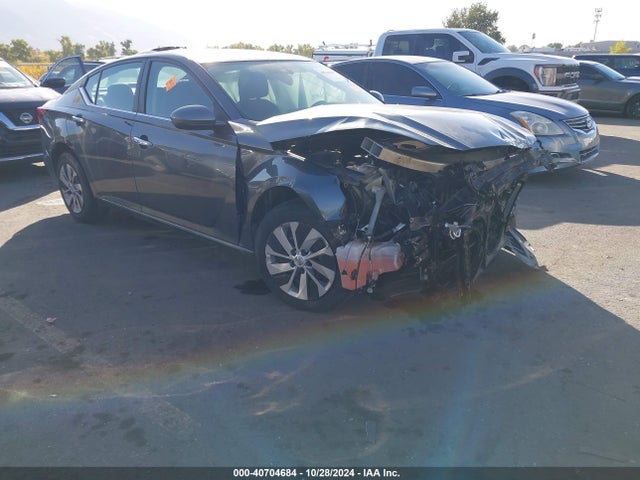 2019 1N4BL4BW4KN327179 main image