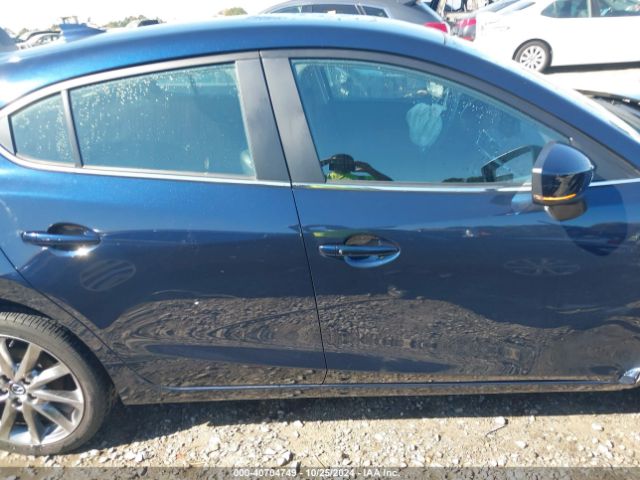 3MZBN1M38JM223483 Mazda 3 Grand Touring