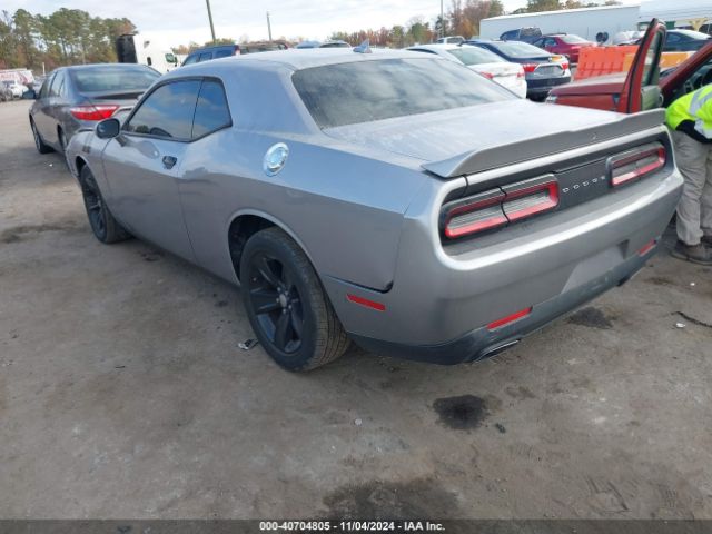 2C3CDZAG5JH172401 Dodge Challenger Sxt