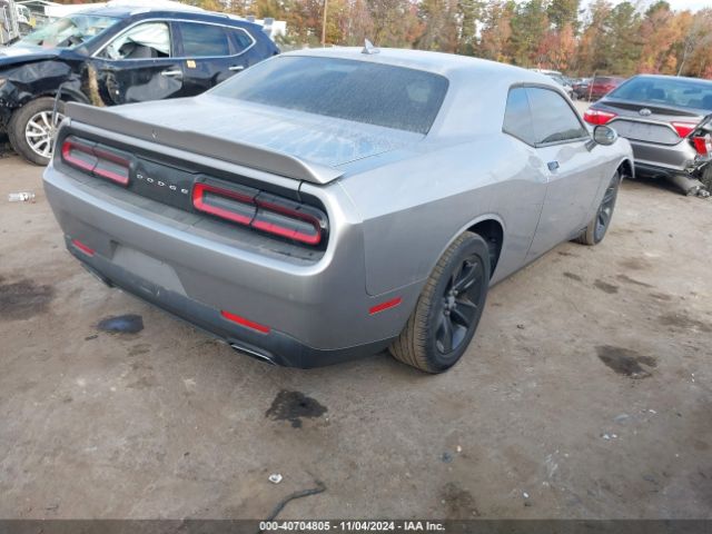 2C3CDZAG5JH172401 Dodge Challenger Sxt