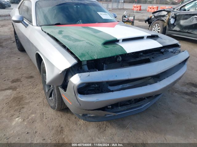 2C3CDZAG5JH172401 Dodge Challenger Sxt