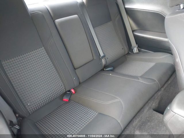 2C3CDZAG5JH172401 Dodge Challenger Sxt