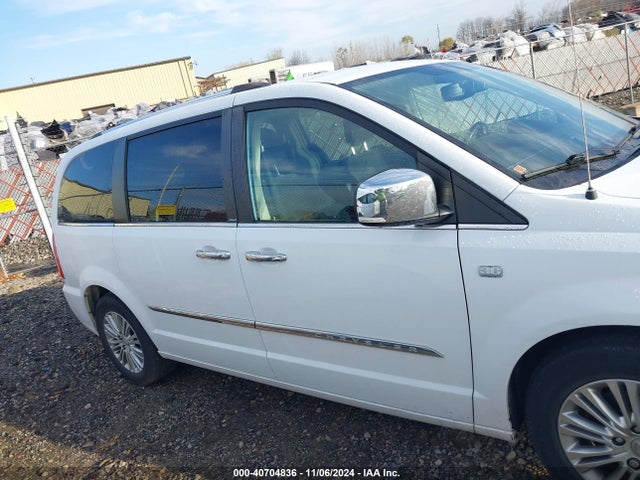 2C4RC1CG2ER300777 Chrysler Town & Country Touring-l 30th Anniversary