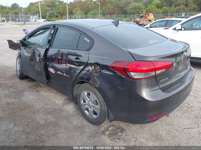 KIA FORTE LX 2017 3KPFK4A72HE073462 Image 3