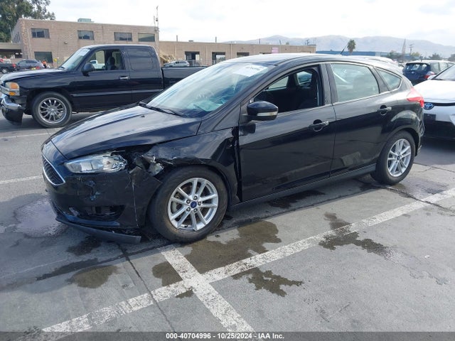 Ford FOCUS SE 2016 1FADP3K20GL369906 Image 2