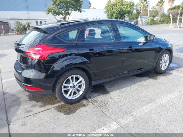 Ford FOCUS SE 2016 1FADP3K20GL369906 Image 4