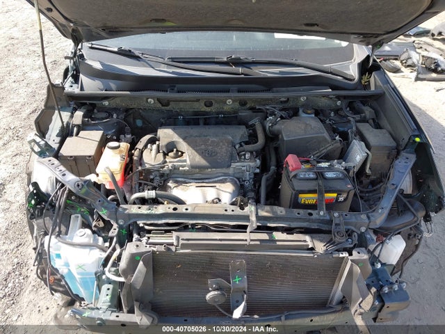 Toyota RAV4 LE 2018 JTMZFREV4JJ211390 Image 10