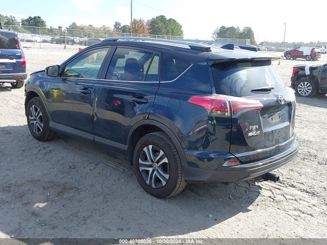 Toyota RAV4 LE 2018 JTMZFREV4JJ211390 Image 3