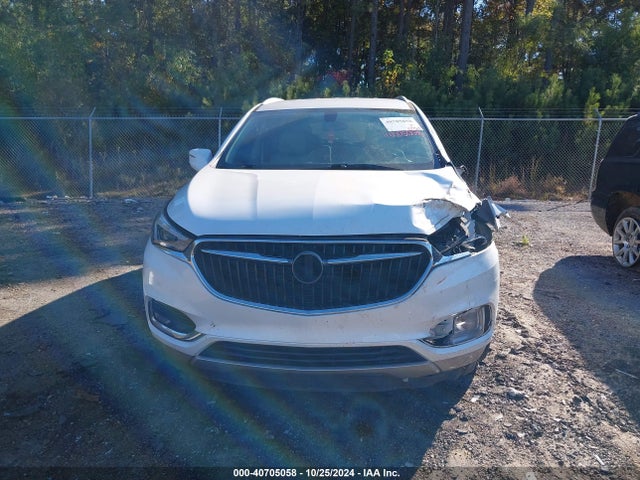 5GAERBKW8MJ117125 Buick Enclave Fwd Essence