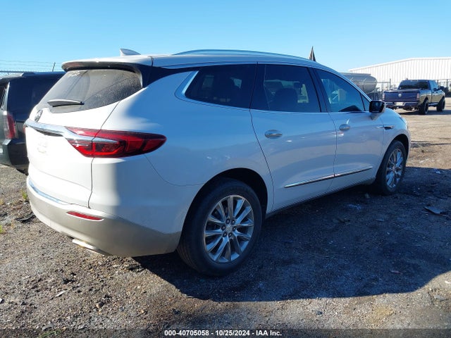 5GAERBKW8MJ117125 Buick Enclave Fwd Essence