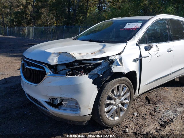 5GAERBKW8MJ117125 Buick Enclave Fwd Essence