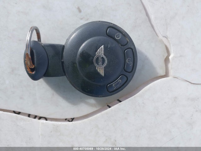 2007 MINI COOPER HARDTOP WMWMF33507TL78771 Photo 10