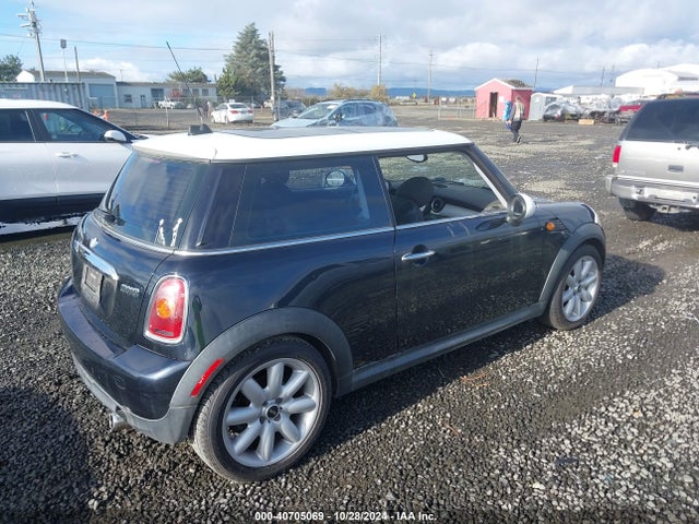2007 MINI COOPER HARDTOP WMWMF33507TL78771 Photo 3