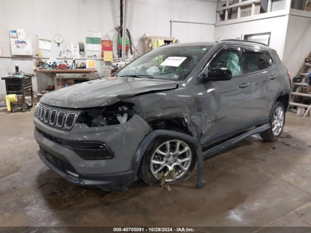 3C4NJDFNXPT573532 Jeep Compass Latitude Lux Fwd