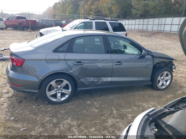 Audi A3 2.0t Premium 2017 WAUAUGFF3H1035860 Image 13