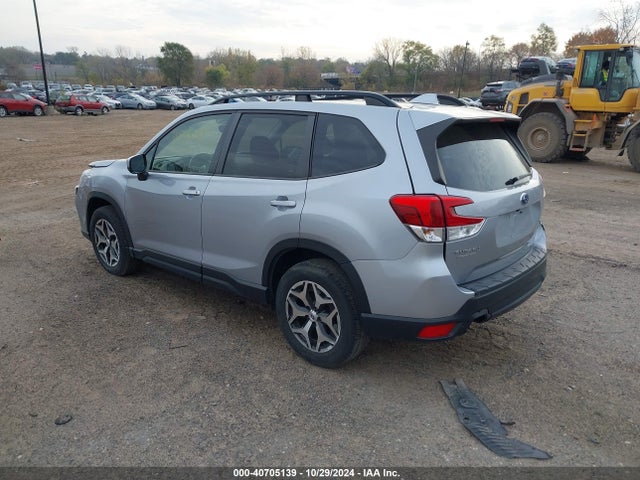 Subaru Forester Premium 2019 JF2SKAEC5KH517540 Image 3