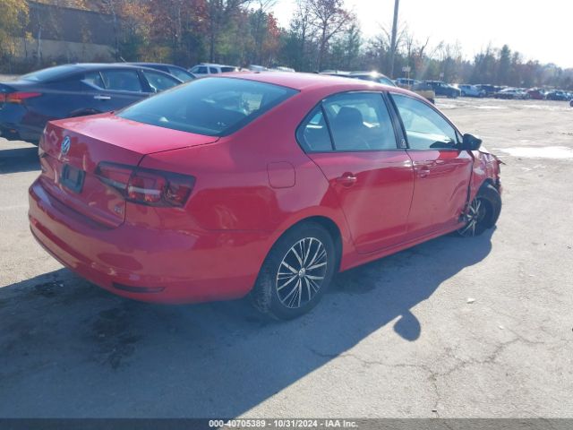 3VWDB7AJ7JM253274 Volkswagen Jetta 1.4t Se/1.4t Wolfsburg Edition