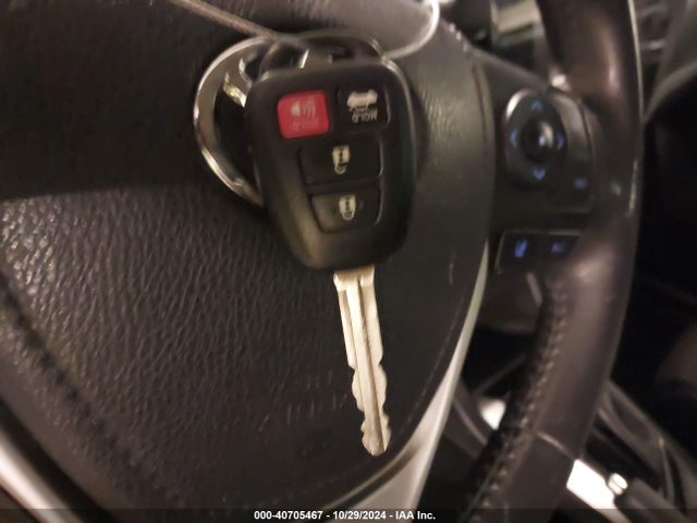 Toyota COROLLA SE 2018 5YFBURHE1JP786707 Image 11