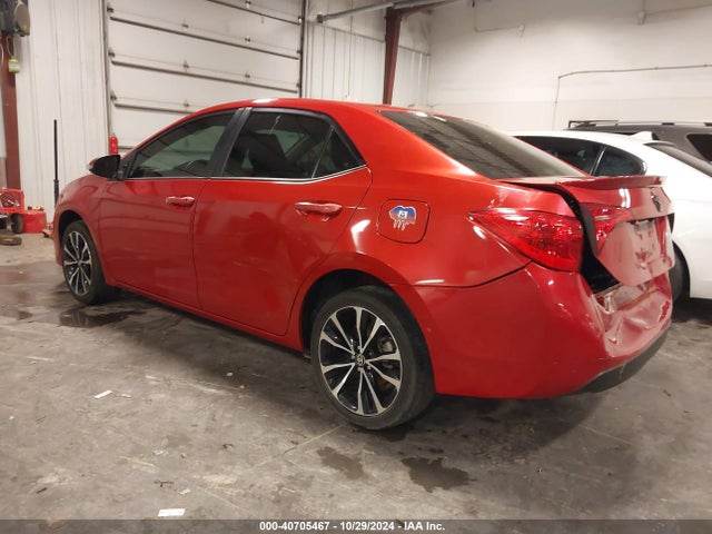 Toyota COROLLA SE 2018 5YFBURHE1JP786707 Image 3