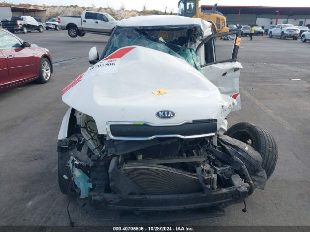 KNDJN2A28F7806444 KIA Soul