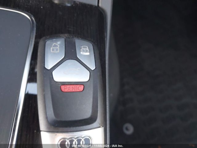 WA1ANAFY2J2230633 Audi Q5 2.0t Premium/2.0t Tech Premium