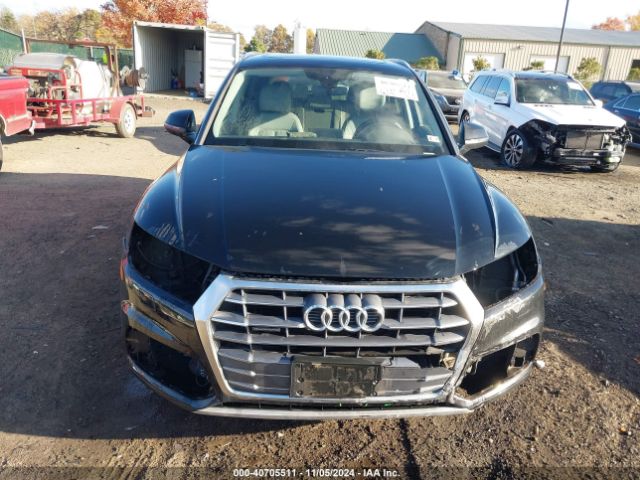 WA1ANAFY2J2230633 Audi Q5 2.0t Premium/2.0t Tech Premium