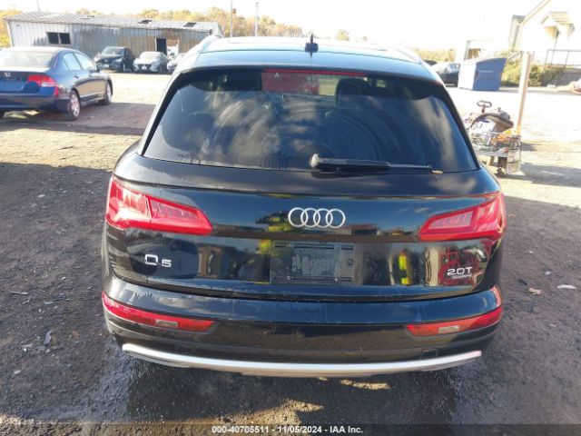 WA1ANAFY2J2230633 Audi Q5 2.0t Premium/2.0t Tech Premium