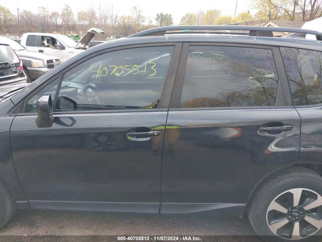 Subaru Forester 2.5i Premium 2017 JF2SJAEC3HH559605 Image 13