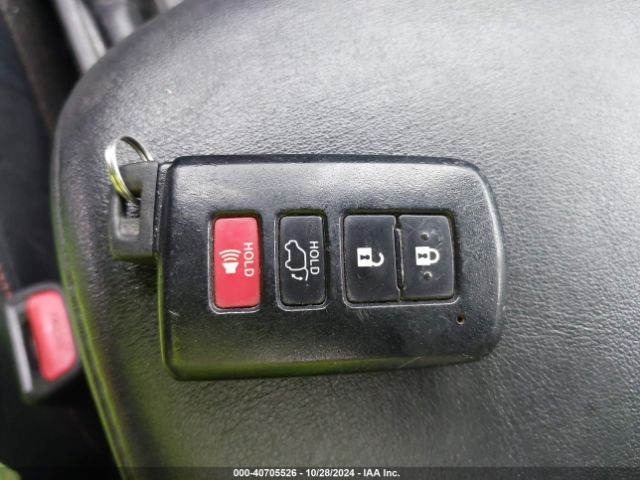2T3NFREV1GW250348 Toyota RAV4 SE