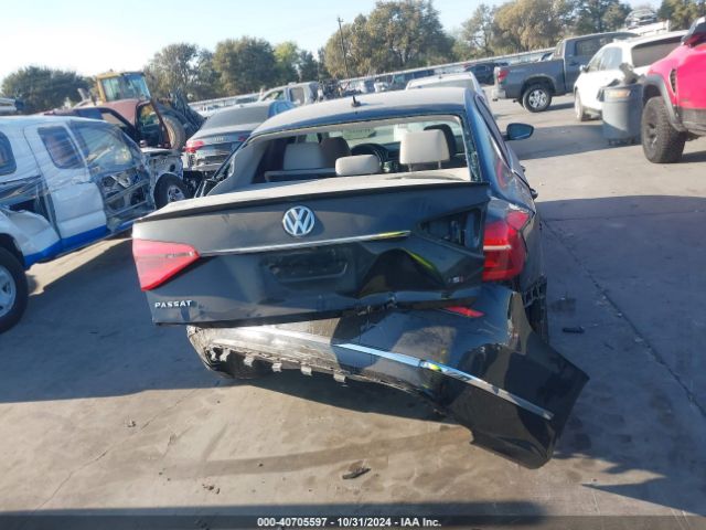 1VWAT7A35GC062304 Volkswagen Passat 1.8t R-line