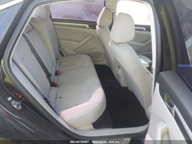 1VWAT7A35GC062304 Volkswagen Passat 1.8t R-line