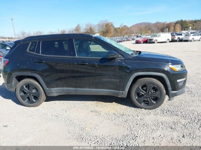 3C4NJCBB0KT664758 Jeep Compass Altitude Fwd