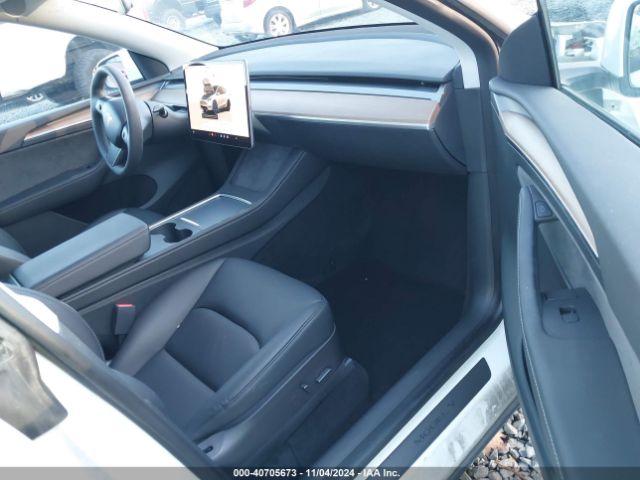 2023 TESLA MODEL Y 7SAYGDEF8PF663950 Photo 4