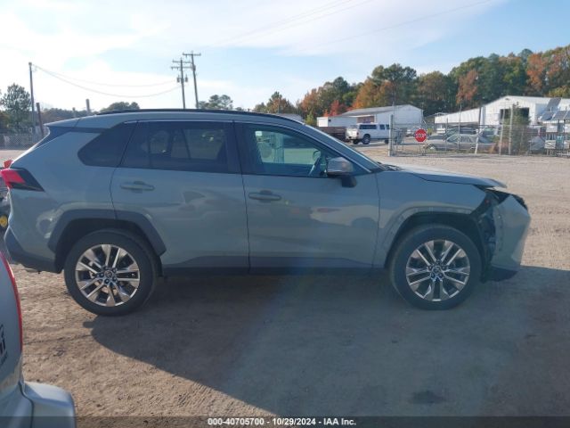 2T3A1RFV5KW045569 Toyota Rav4 Xle Premium