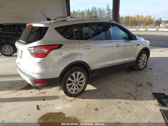 Ford Escape Titanium 2018 1FMCU9J91JUA31833 Image 4