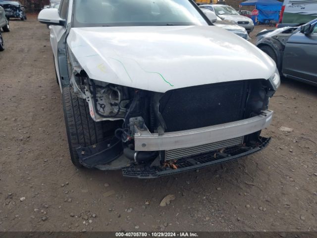 WA1GFCFS6FR014345 Audi Q3 2.0t Premium Plus