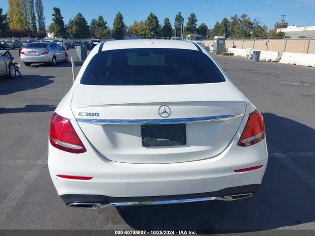 WDDZF4JB3KA579453 Mercedes-Benz E 300