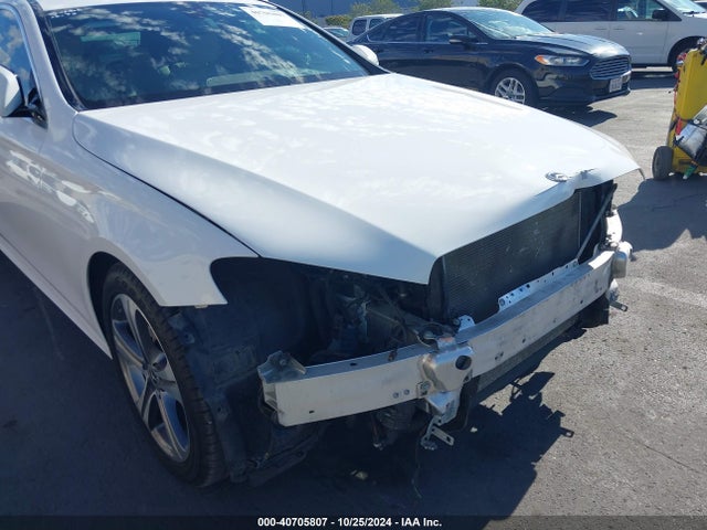 WDDZF4JB3KA579453 Mercedes-Benz E 300