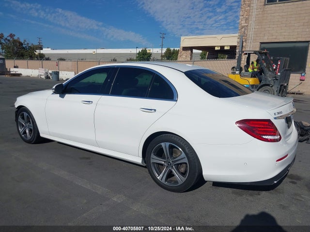 WDDZF4JB3KA579453 Mercedes-Benz E 300
