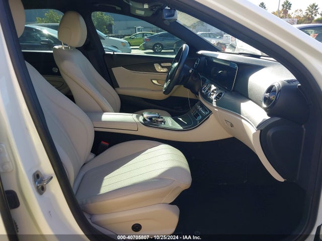 WDDZF4JB3KA579453 Mercedes-Benz E 300