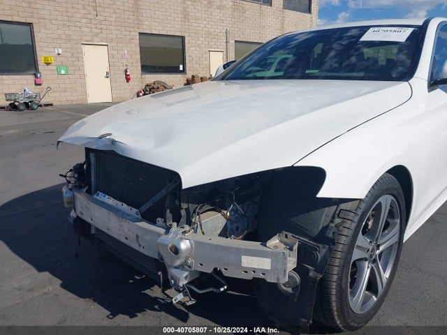 WDDZF4JB3KA579453 Mercedes-Benz E 300