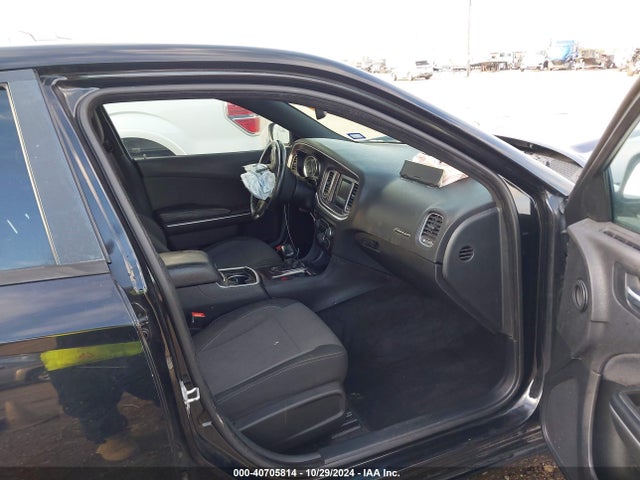 2C3CDXFG6FH891385 Dodge Charger Se
