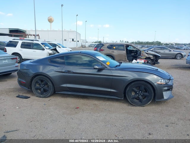 Ford Mustang Ecoboost 2018 1FA6P8TH2J5132144 Image 13