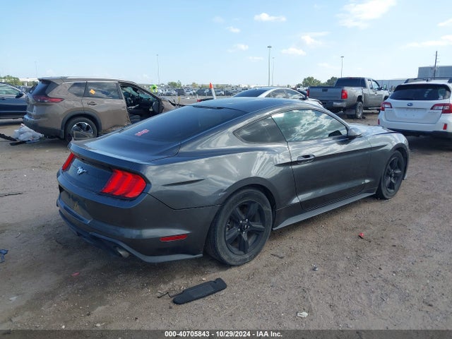 Ford Mustang Ecoboost 2018 1FA6P8TH2J5132144 Image 4
