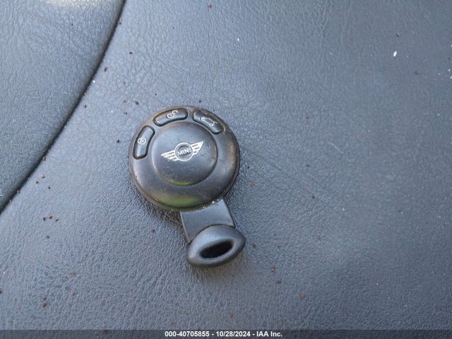 2009 MINI COOPER WMWMF33529TW78511 Photo 10