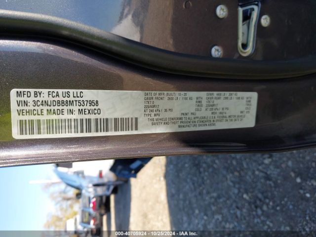 3C4NJDBB8MT537958 Jeep Compass Latitude